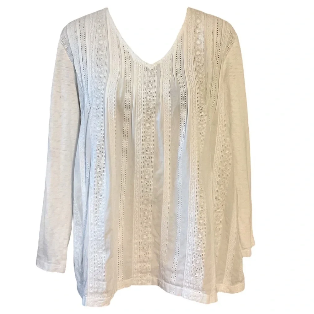 6397 White Eyelet Top Size XS